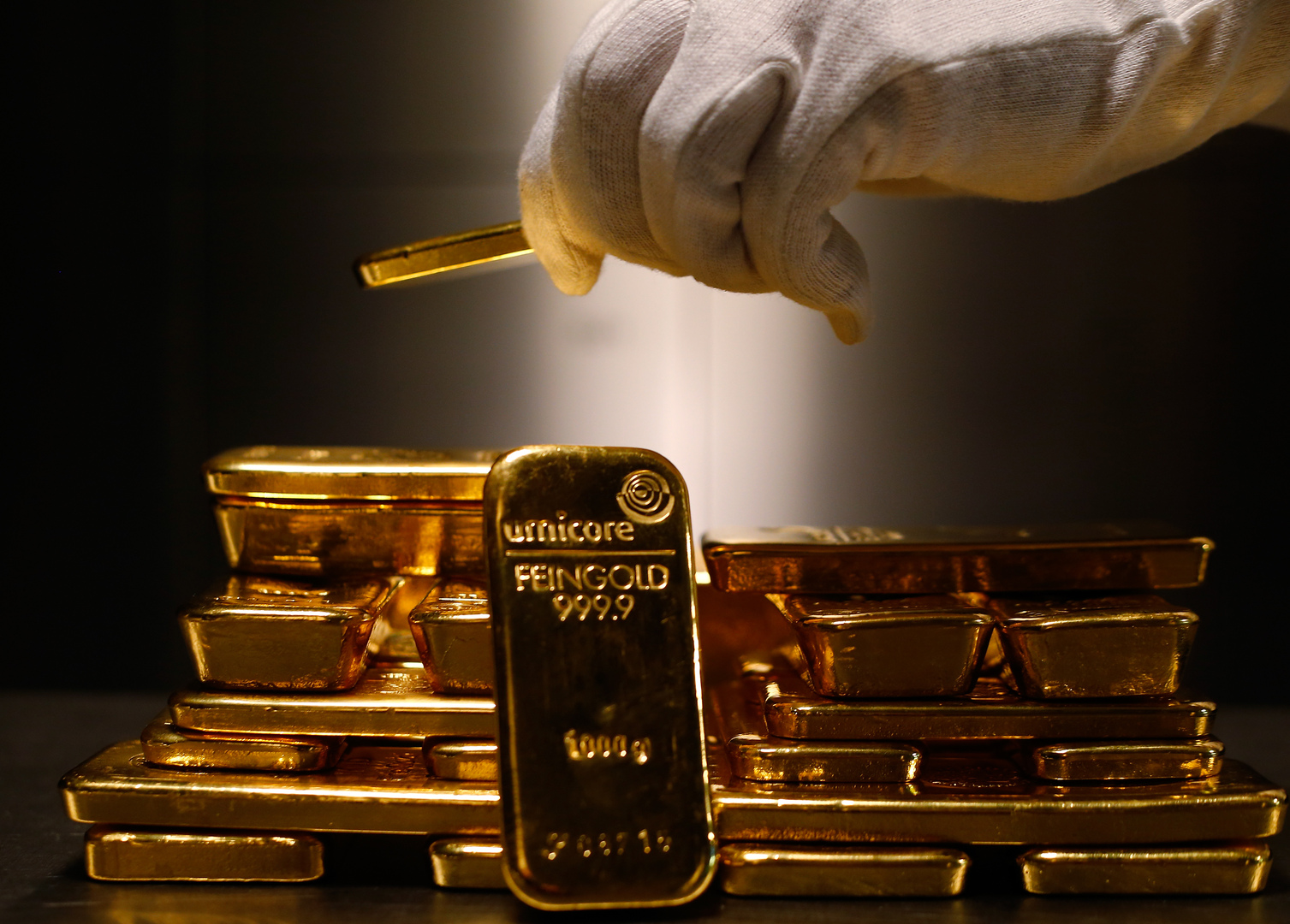 ارتفاع الذهب على الرغم من صعود الدولار