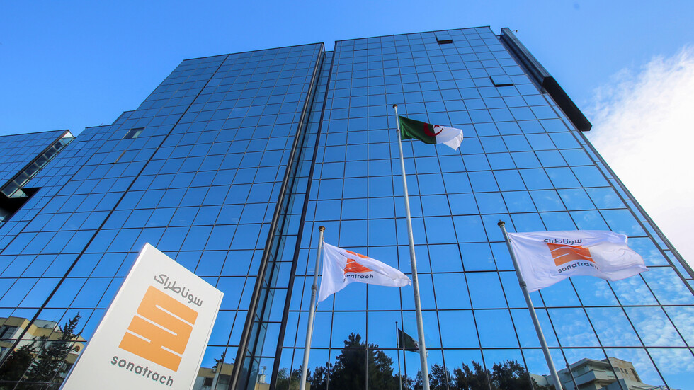الجزائر تهدد بيروت بالاحتكام للقضاء الدولي في قضية "الوقود المغشوش"