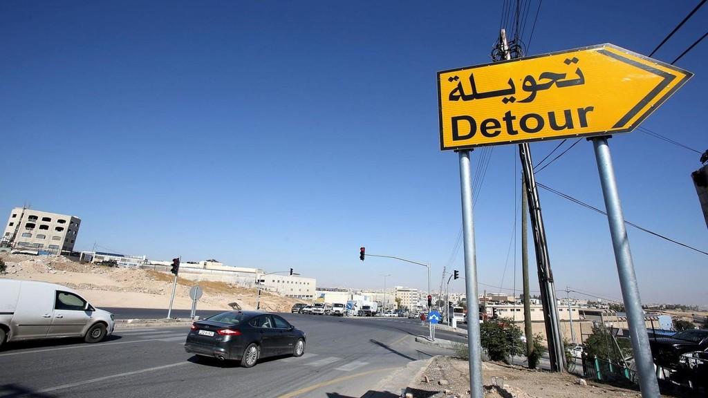 "الاشغال" تعلن عن تحويلات مرورية على طريق أوتوستراد عمان – الزرقاء