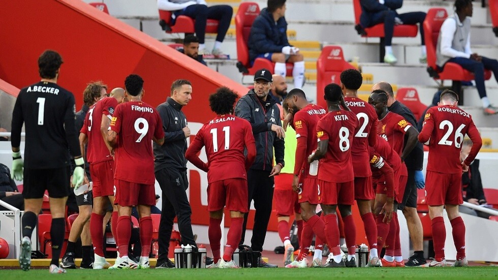 مدرب ليفربول يهدد بمنع لاعبيه من المشاركة مع منتخبات بلادهم