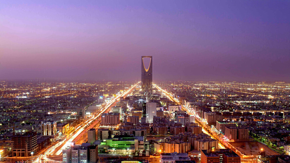 السعودية تسجل 783 إصابة جديدة بكورونا وسط ارتفاع ملحوظ للحالات النشطة