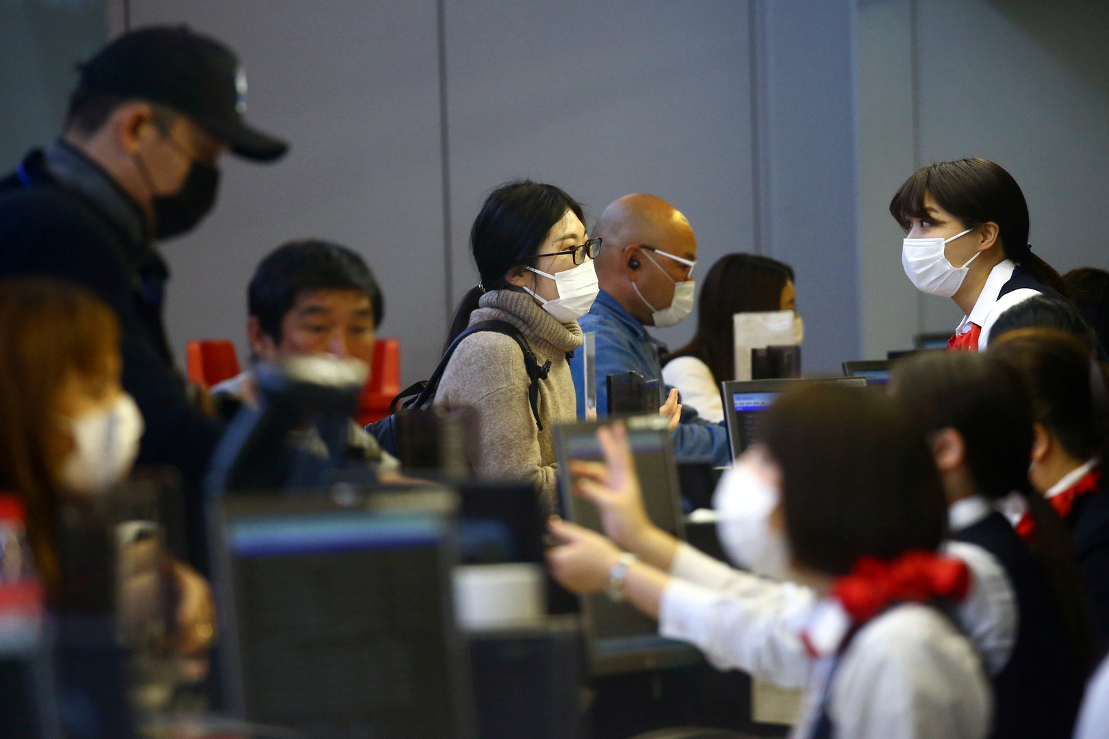 مدينة أوساكا تطلب من السلطات اليابانية إعلان حالة الطوارئ بسبب تفشي وباء كورونا