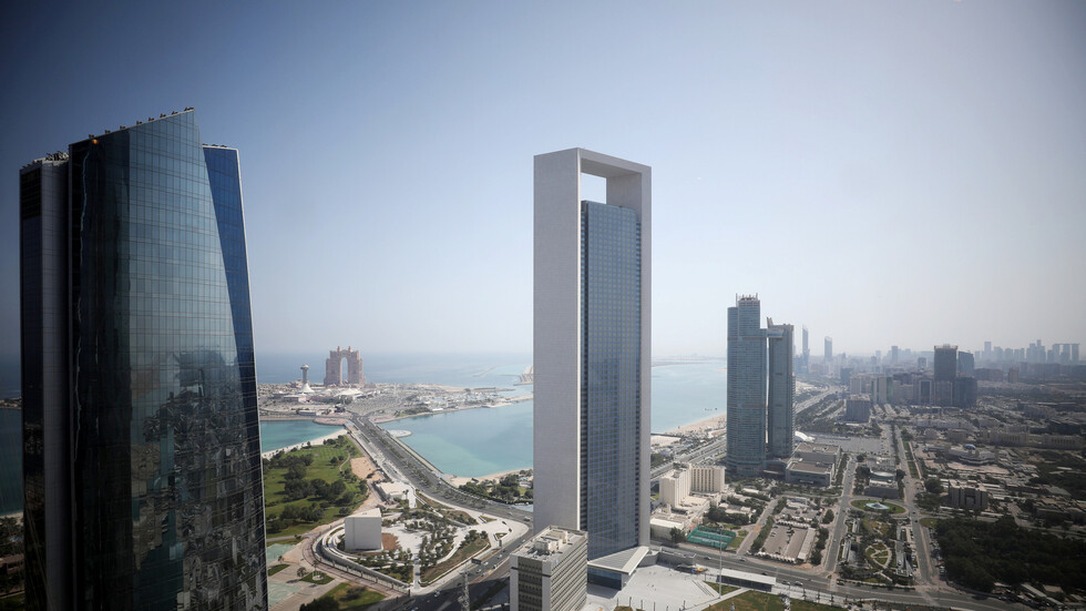 الإمارات تتبنى منهجية جديدة لعمل الحكومة لـ50 عاما وتعلن تعديلات وزارية