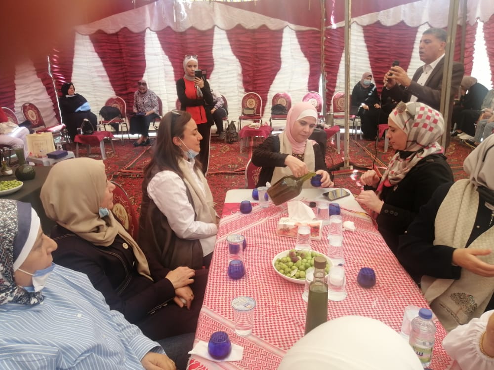 جلسة حوارية للشبكة النسائية في معصرة الكته