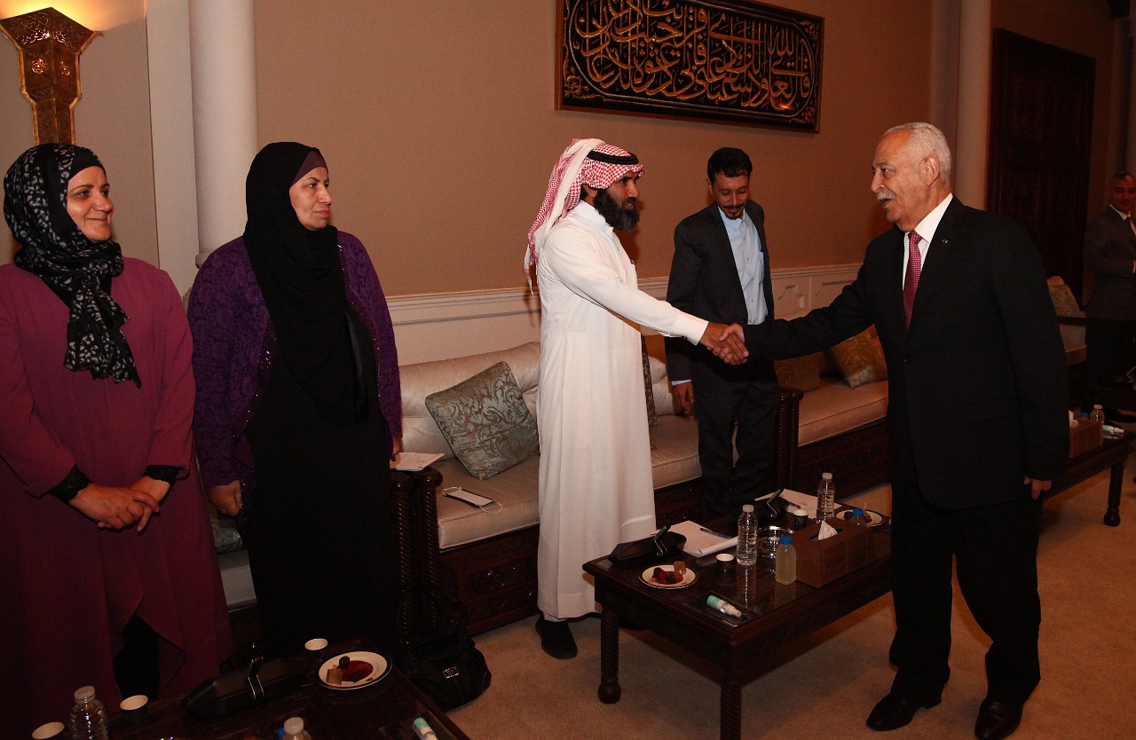 رئيس الديوان الملكي يلتقي رئيس وأعضاء مجلس محافظة معان - صور