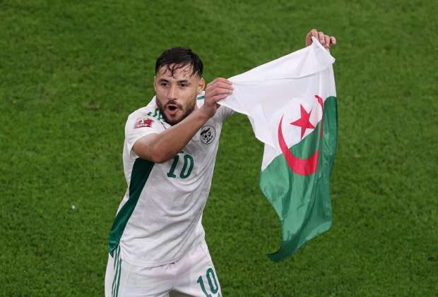 لاعب دولي جزائري يتوّج بلقب صاحب أجمل هدف في الدوري الفرنسي