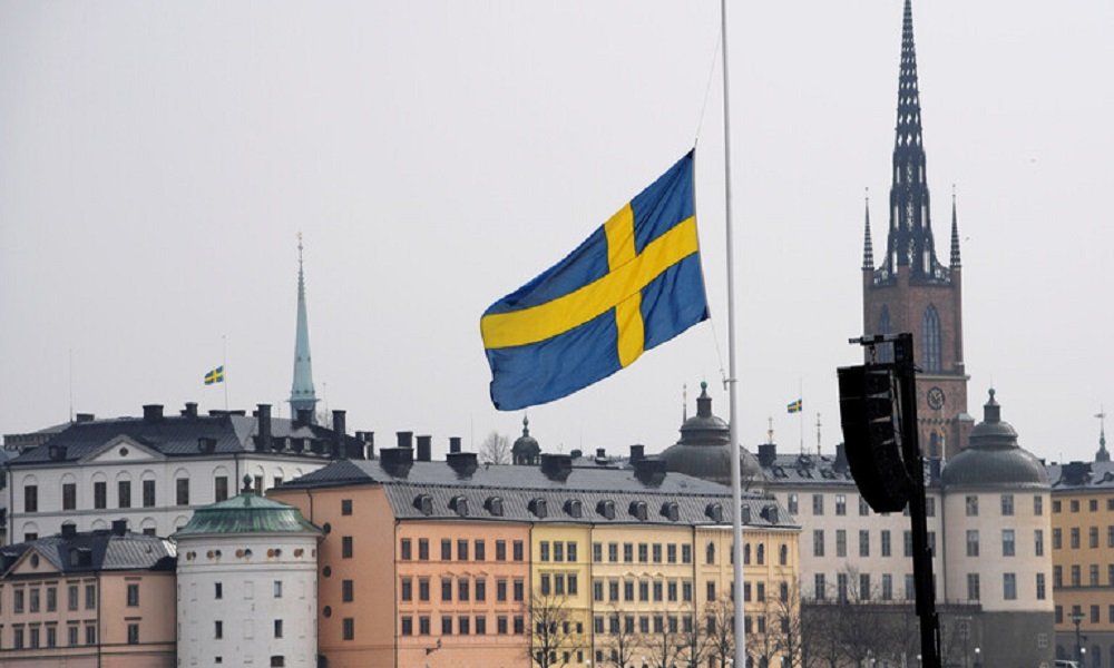 السويد تمنع حرق نسخة من التوراة أمام سفارة الاحتلال