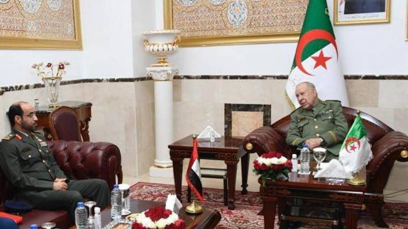 الإمارات والجزائر تبحثان التعاون في مجال الصناعات الدفاعية