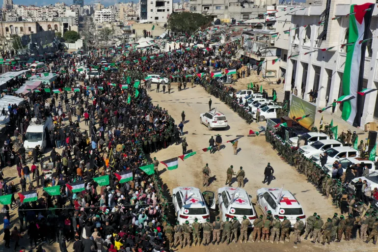 نادي الأسير: الإفراج عن "أكبر دفعة" من أسرى سجون الاحتلال اليوم ضمن أولى مراحل اتفاق غزة