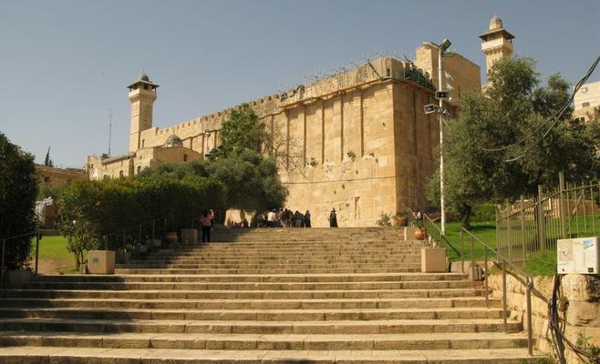 الأوقاف الفلسطينية تؤكد رفضها لمحاولات الاحتلال سقف "صحن الإبراهيمي"