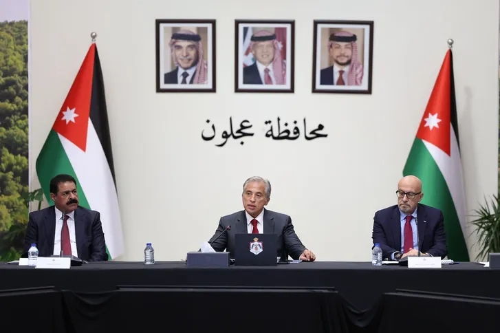رئيس الوزراء من عجلون: لا نية لرفع الضرائب