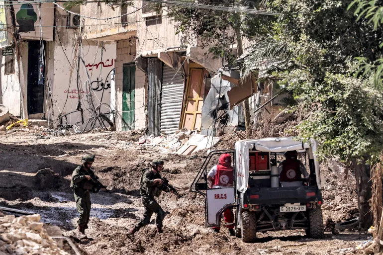 لليوم الـ 98.. قوات الاحتلال تواصل عدوانها على طولكرم واعتقال 4 فلسطينيين