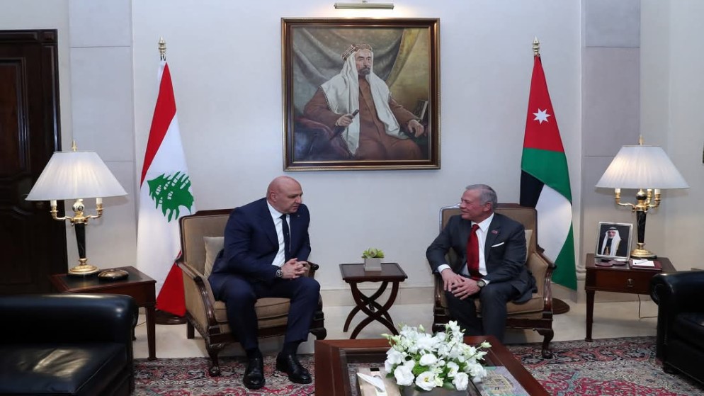 الملك والرئيس اللبناني يعقدان مباحثات في قصر بسمان