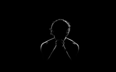 3 أيام في الظلام.. ماذا يحدث لعقلك عندما تُطفأ الأنوار؟