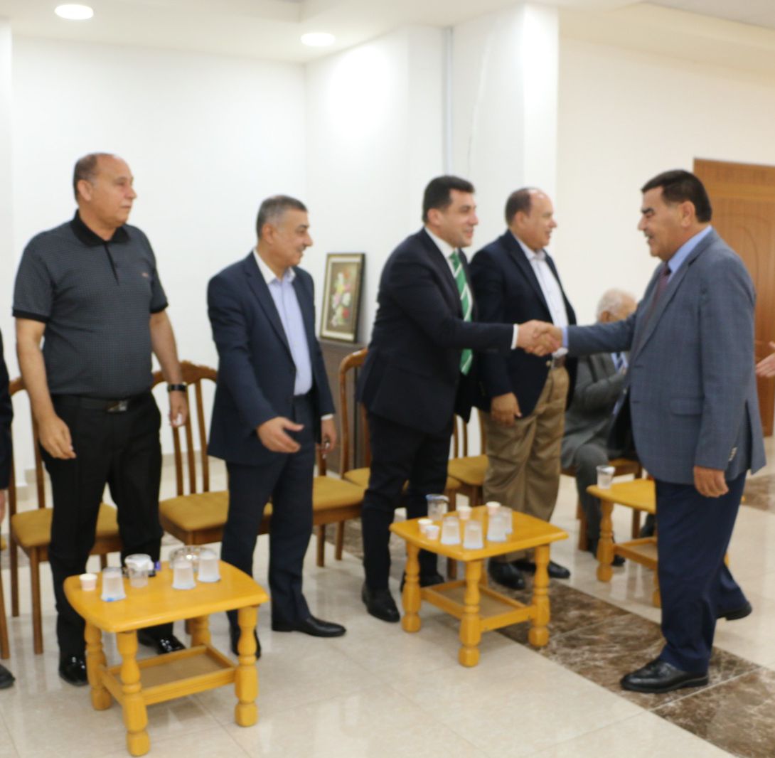 أسرة جامعة جرش تتبادل التهاني بعيد الأضحى - صور