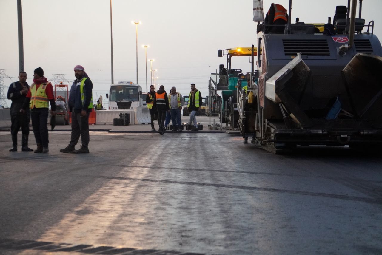 الأشغال تبدأ خطة تطوير الطرق لخمس سنوات مقبلة