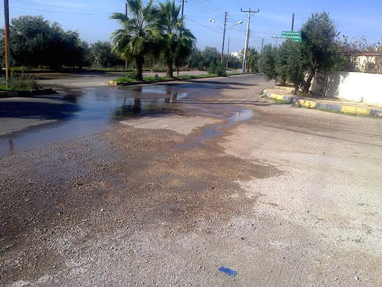 تسريب مياه مستمر منذ عشرة أسابيع يثير استياء أهالي حرثا في بني كنانة