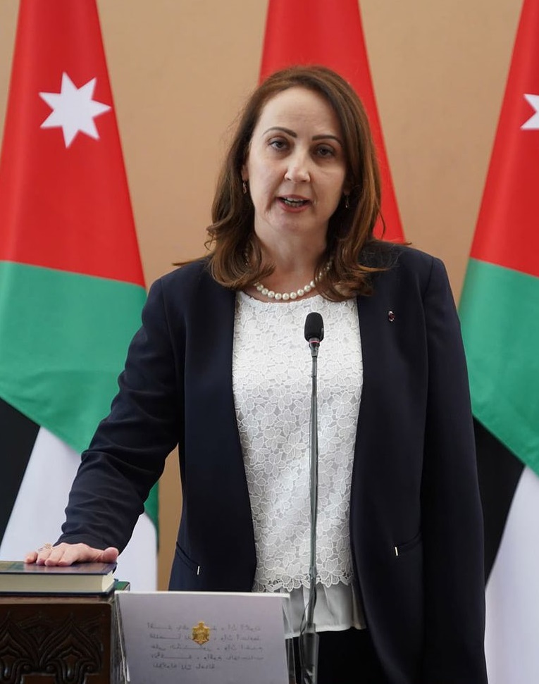 وزيرة الصناعة والتجارة تعلن تفاصيل خطة الفتح التدريجي للقطاعات   