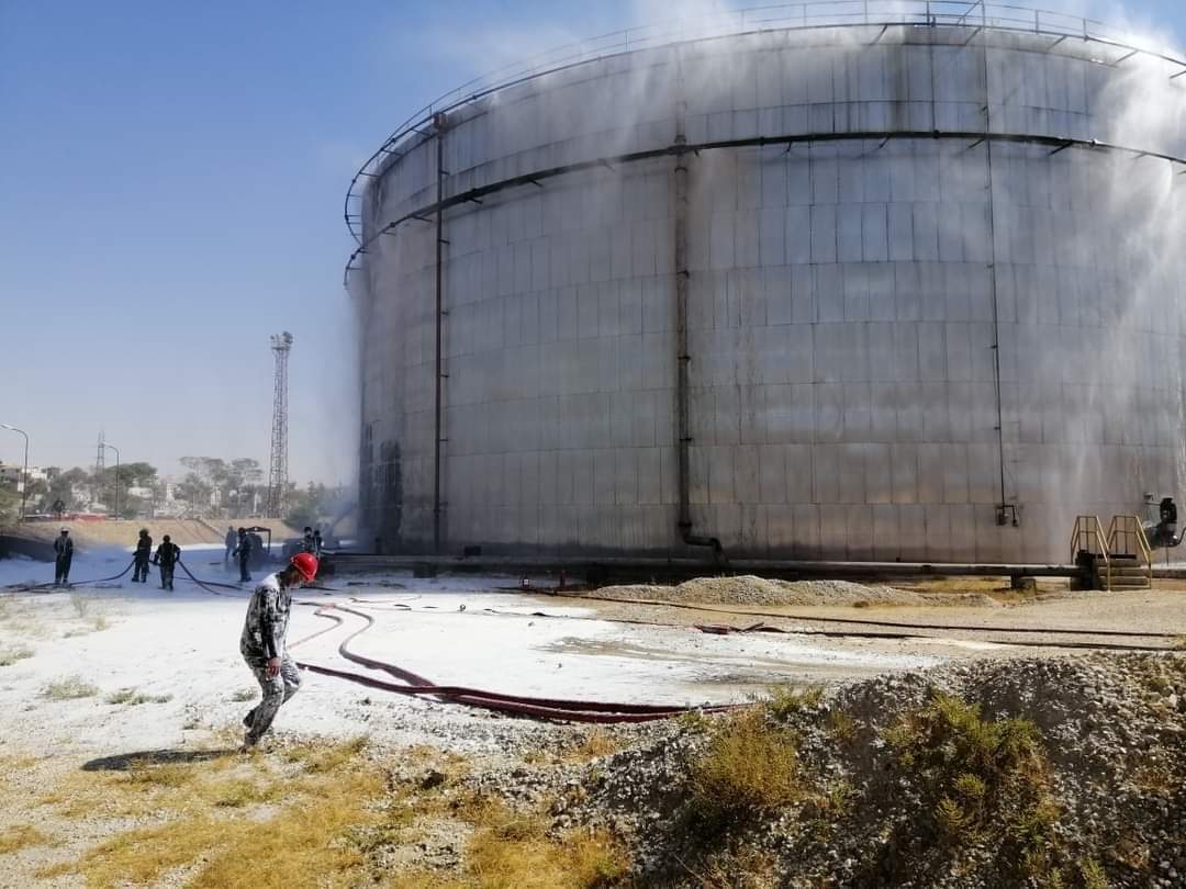 الدفاع المدني يسيطر على حريق في مصفاة البترول