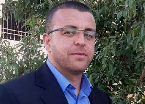 الصحفي "محمد القيق" يُعلّق إضرابه عن الطعام في سجون الاحتلال