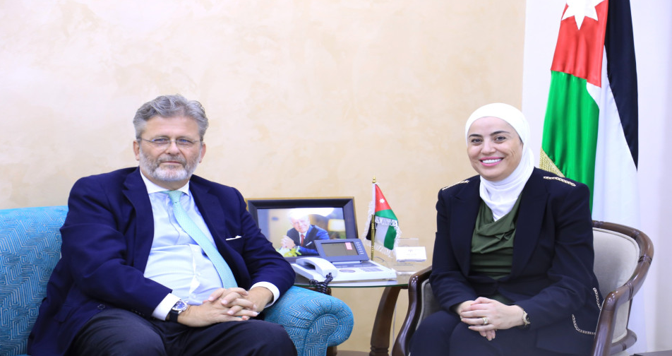 وزيرة التنمية والسفير الإسباني يبحثان التعاون بالمجالات الاجتماعية