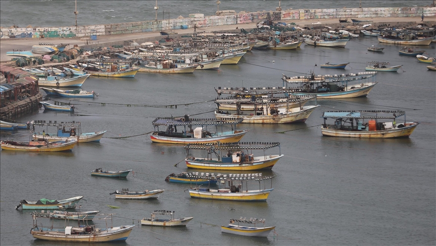 المركز الفلسطيني يدعو لوقف اعتداءات الاحتلال بحق صيادي قطاع غزة
