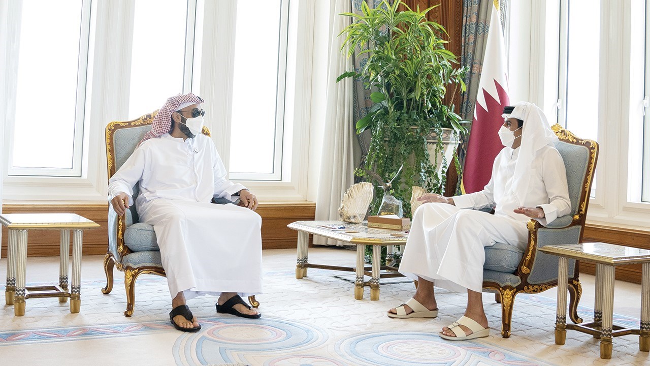 أمير قطر يستقبل طحنون بن زايد