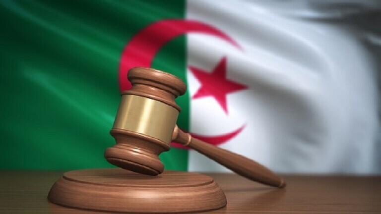 إجراءات قضائية بحق وزيرين سابقين في الجزائر