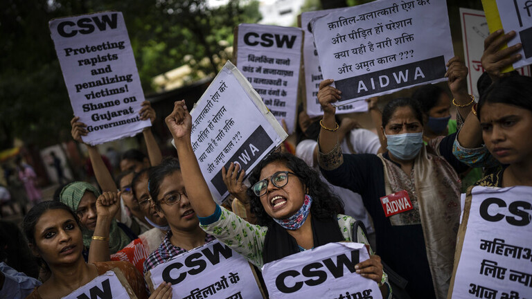 هندية تدين إطلاق سراح مغتصبيها المدانين