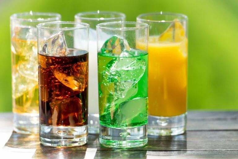 تحذير صحي.. هذه المشروبات تضاعف خطر الإصابة بالسرطان