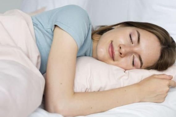 تعوض في عطلة الأسبوع.. دراسة تنفي معتقد شائع عن ساعات النوم