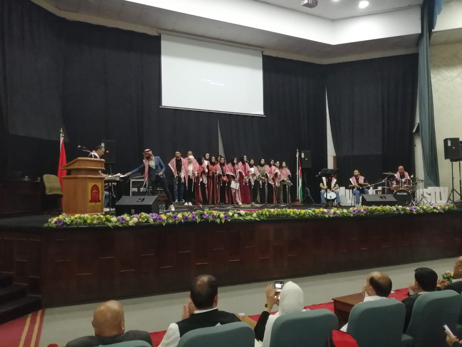 جامعة مؤتة تحتفل بذكرى الاستقلال