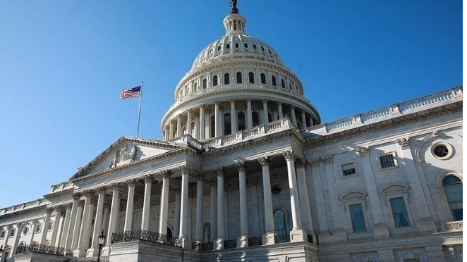 الكونغرس يقر قانون رفع سقف الدين