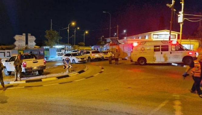 إصابة طفل ووالده برصاص الاحتلال شمال غرب رام الله