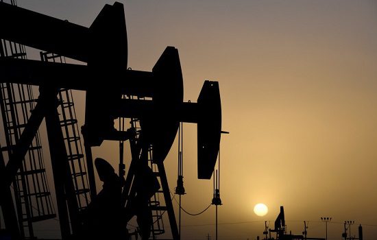 السعودية تخفض 1.5 مليون برميل من إنتاجها اليومي من النفط