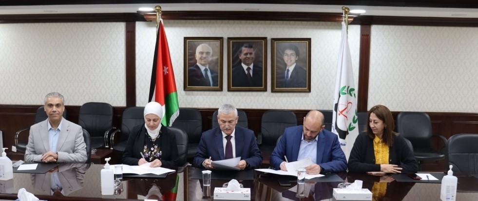 توقيع اتفاقية لتنفيذ مشروع بحثي مع الجامعة الأردنية وشركة حقول السمسم