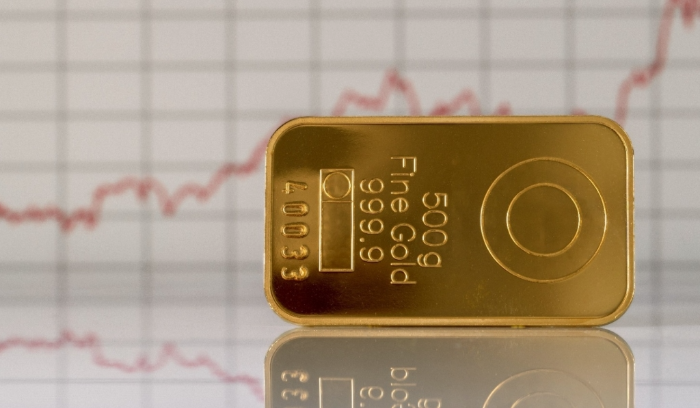 الذهب يحلق لمستوى تاريخي ويحقق أفضل مكسب شهري منذ 2020