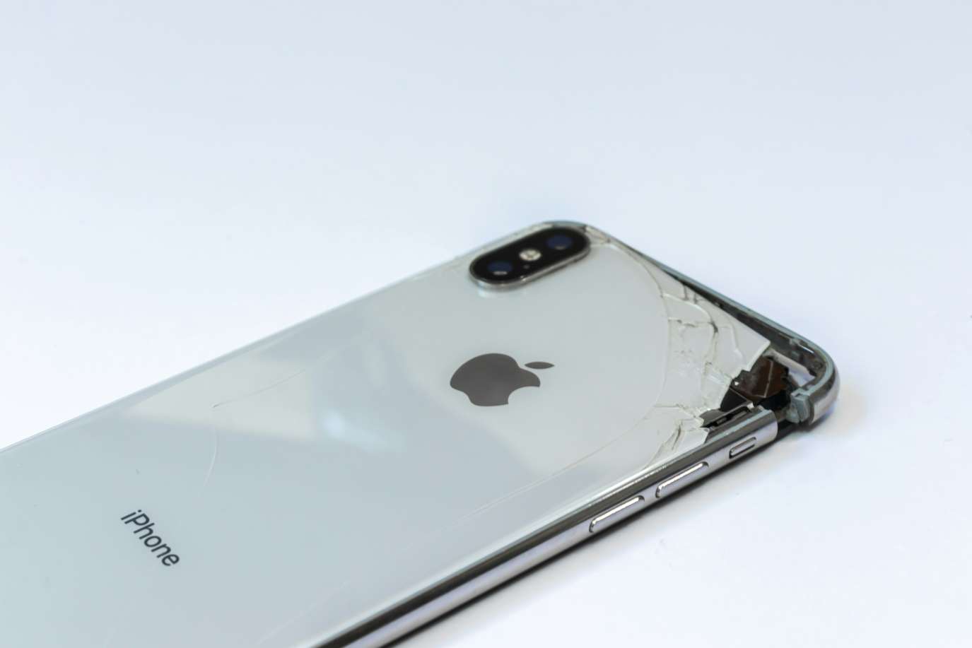 تحديث جديد لإصلاح أجهزة iPhone المعطلة بأسهل وأرخص تكلفة