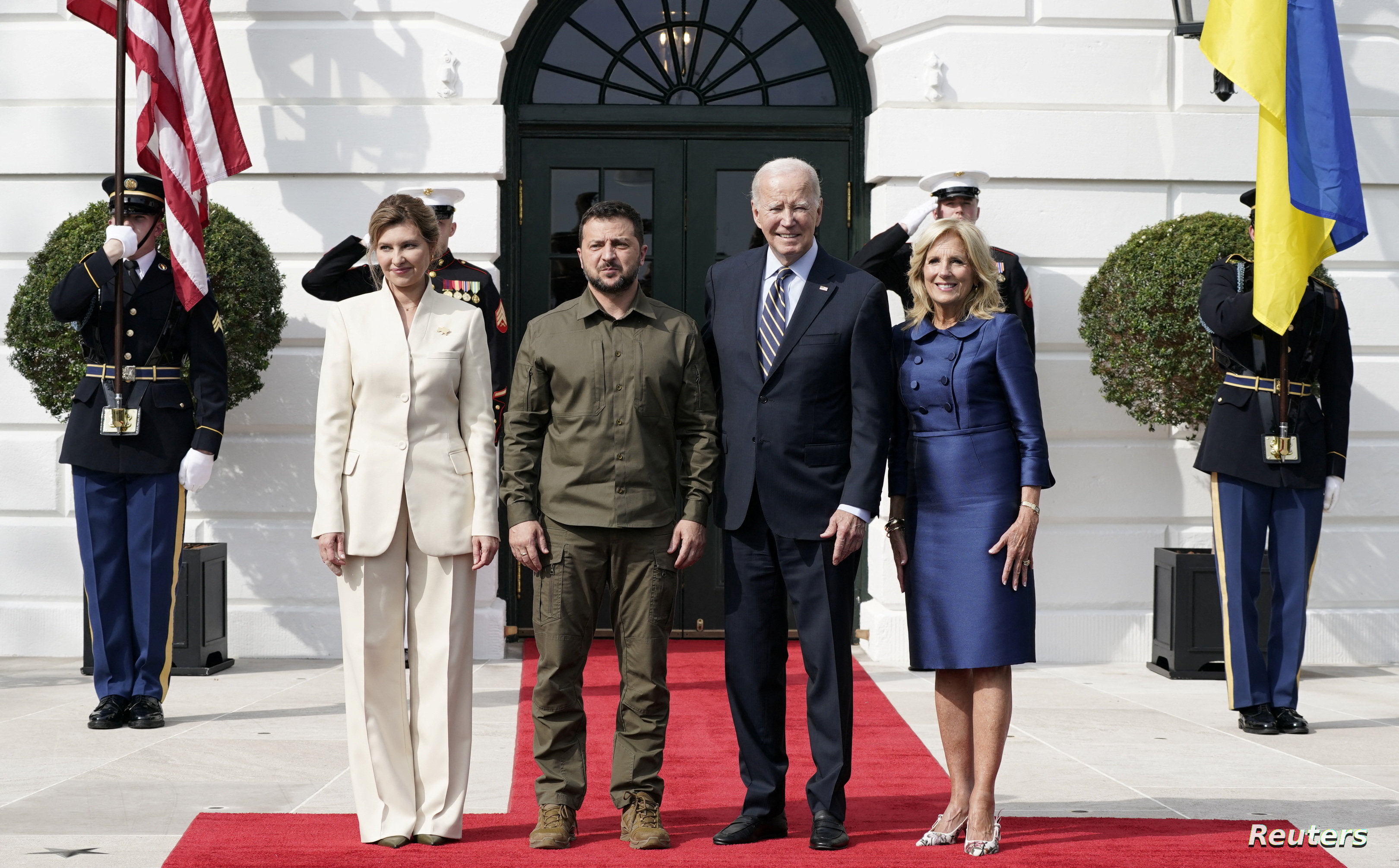 البيت الأبيض: بايدن أكد لزيلينسكي العمل على إيصال المساعدات العسكرية لأوكرانيا