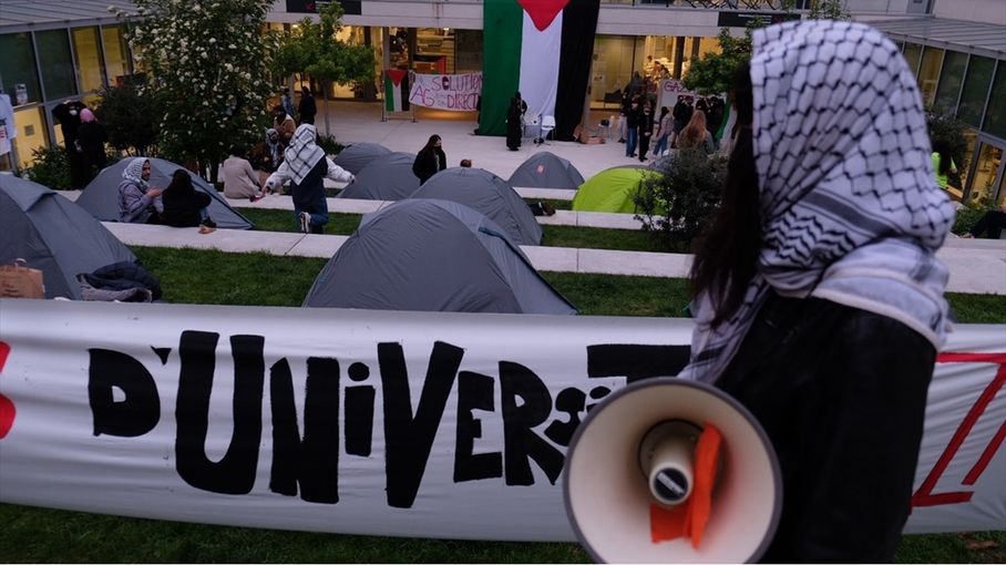 مظاهرة طلابية بباريس ضد قمع الاحتجاجات الداعمة لفلسطين في الجامعات
