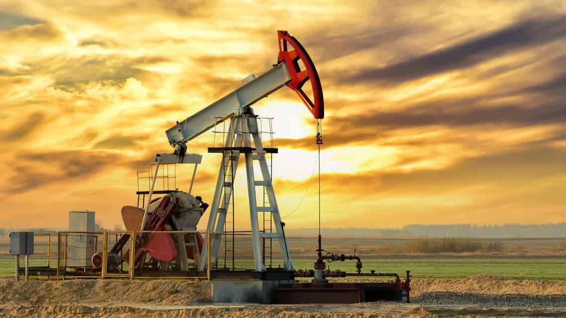 انخفاض النفط بعد بيانات مخزونات الخام الأميركية