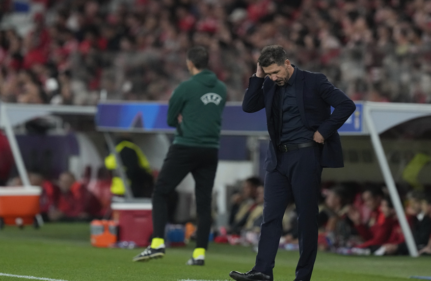 أتلتيكو مدريد يتعثر أمام ألافيس ويبتعد عن صراع لقب "الليغا"