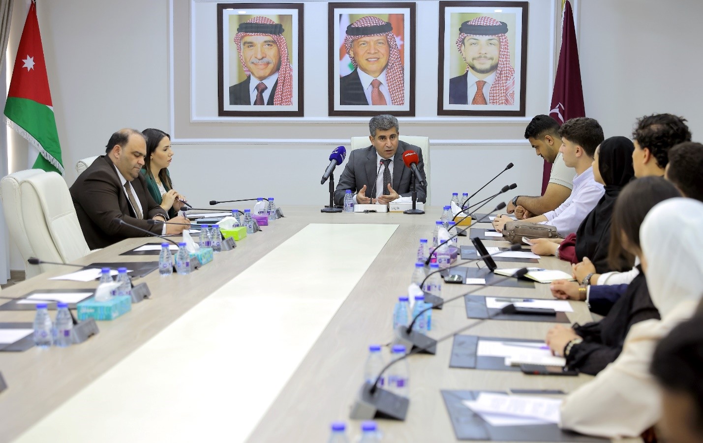 "الشباب النيابية" تلتقي ممثلي مبادرة وطن الشبابية