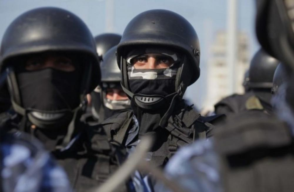 غزة: الداخلية تعيد تشكيل "القوة التنفيذية" لمواجهة فوضى عملاء الاحتلال
