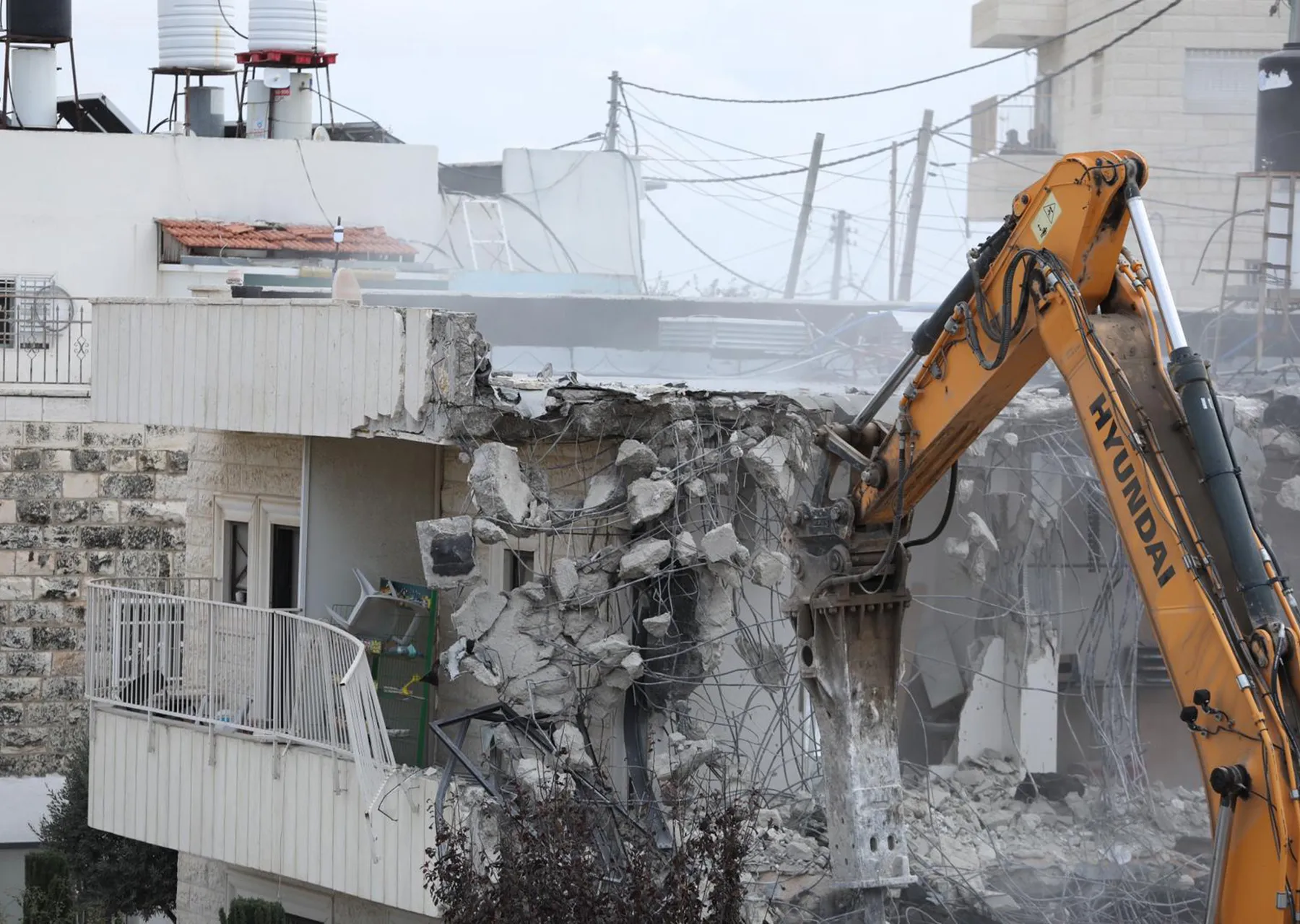 القدس تحت وطأة الاحتلال في نيسان: شهيد و58 اعتقالًا و34 عملية هدم