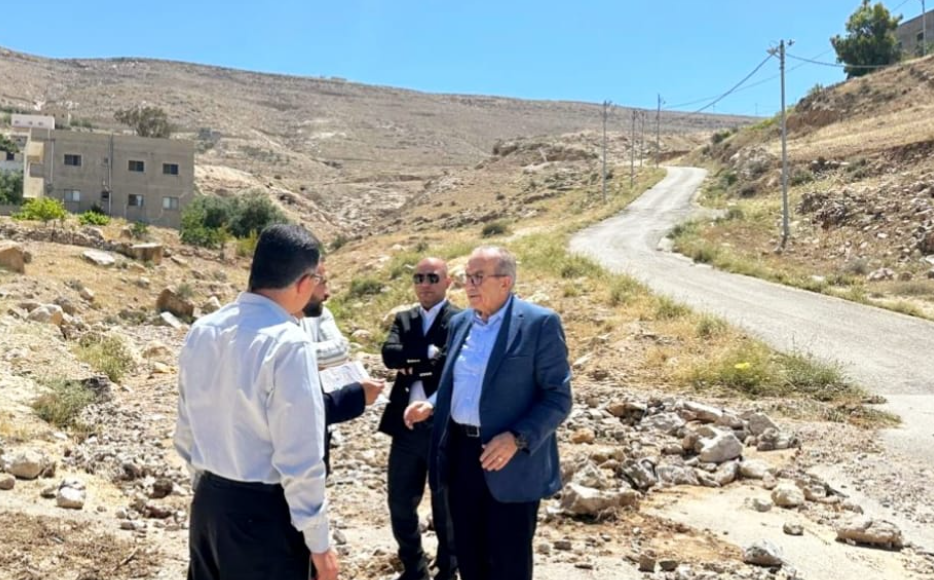 وزير الأشغال يوعز بتقديم دعم عاجل لبلدة العراق في الكرك بعد السيول