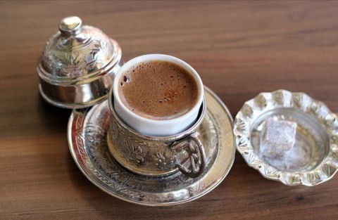 دراسة تربط الكافيين بانخفاض دهون الجسم وتقليل خطر السكري
