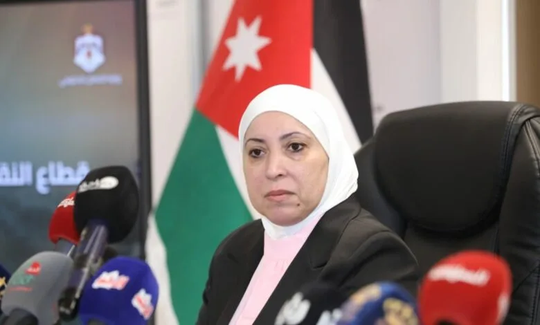 وزيرة النقل تطلع على آخر المستجدات لإعادة تشغيل مطار ماركا