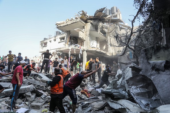 مجازر الاحتلال تتصاعد في غزة: 136 شهيدًا وعشرات الجرحى خلال 24 ساعة