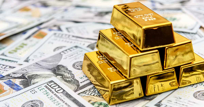 ارتفاع أسعار الذهب مع تراجع الدولار وتصاعد المخاوف التجارية بين الصين وأمريكا